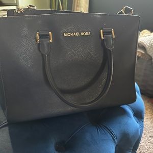 Navy Michael kors tote